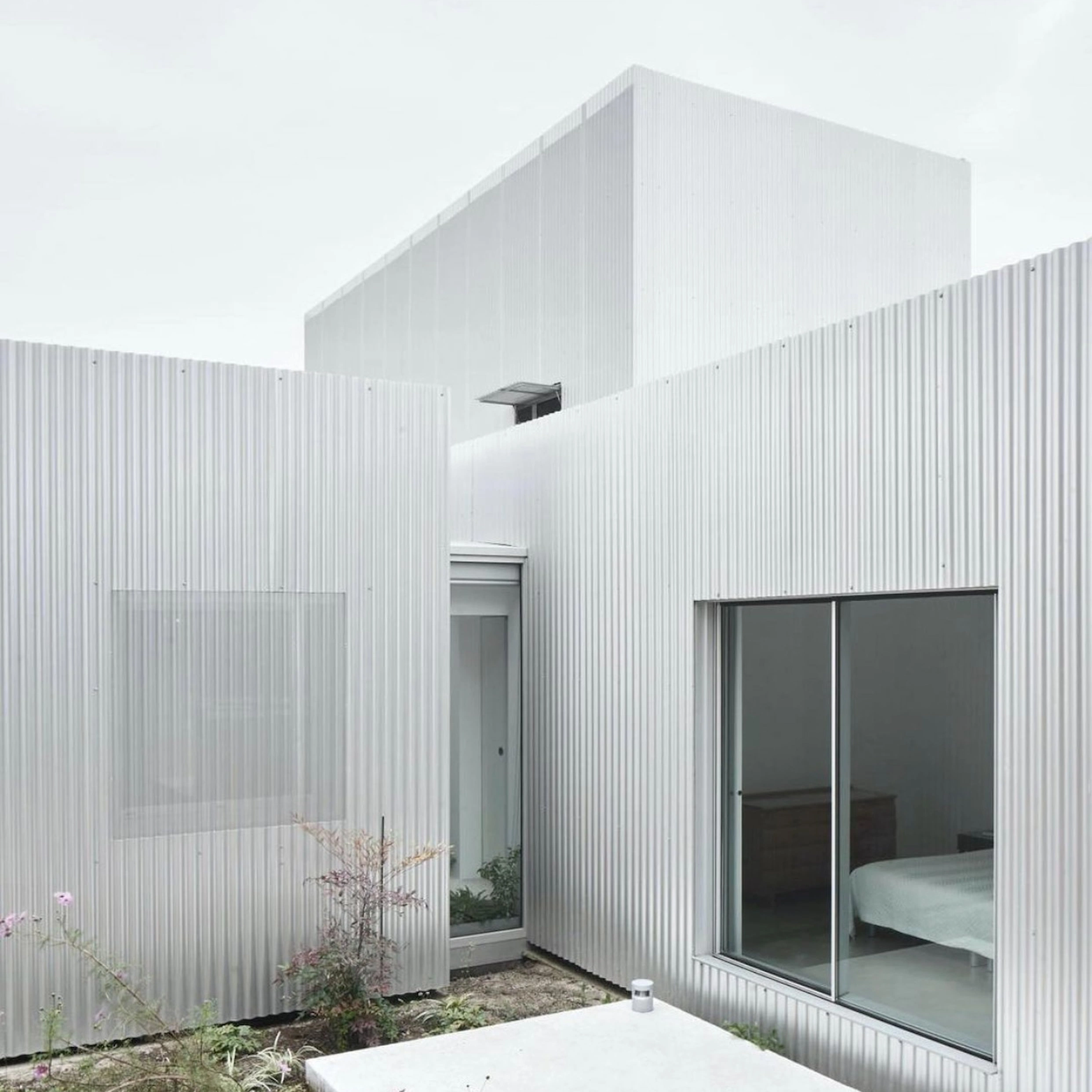 A cover of "Architecture" cluster. The owner is linusrogge. The cluster consists of 104 elements.