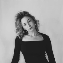 Sophia Bianco (@sophiabianco) / Cosmos