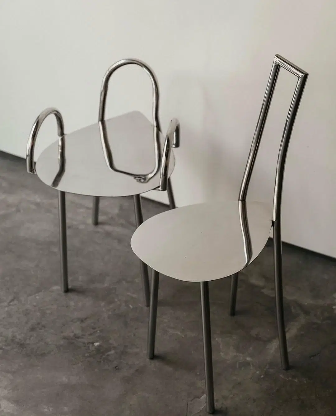 A cover of "Chair Love" cluster. The owner is fondastudio. The cluster consists of 6 elements.